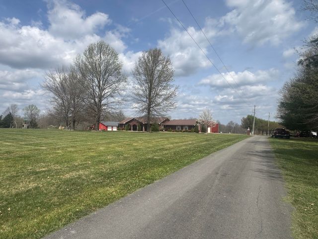 77 Deerfield Lane, Dunnville, KY 42528