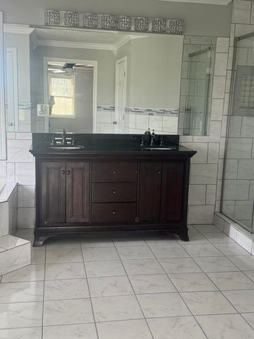 77 Deerfield Lane, Dunnville, KY 42528