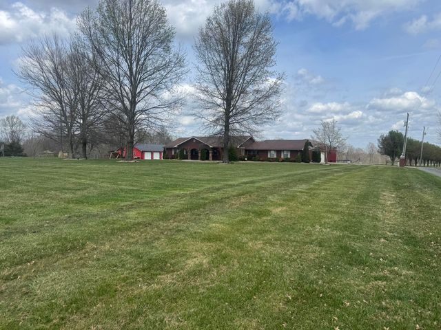77 Deerfield Lane, Dunnville, KY 42528