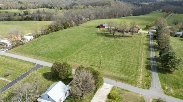 77 Deerfield Lane, Dunnville, KY 42528