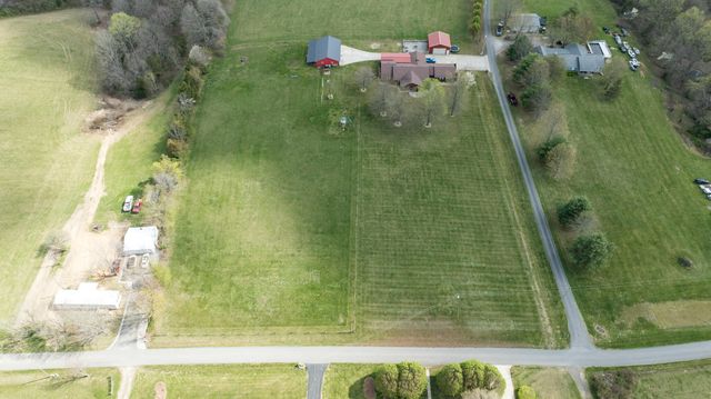 77 Deerfield Lane, Dunnville, KY 42528