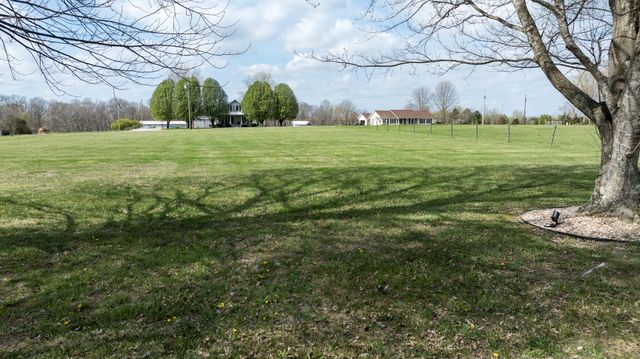 77 Deerfield Lane, Dunnville, KY 42528