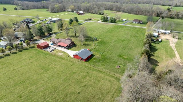 77 Deerfield Lane, Dunnville, KY 42528