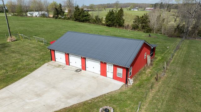 77 Deerfield Lane, Dunnville, KY 42528