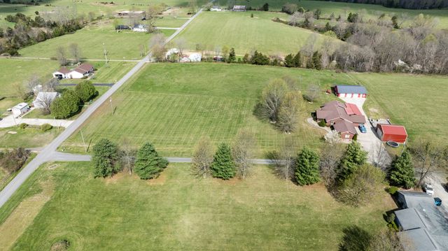 77 Deerfield Lane, Dunnville, KY 42528