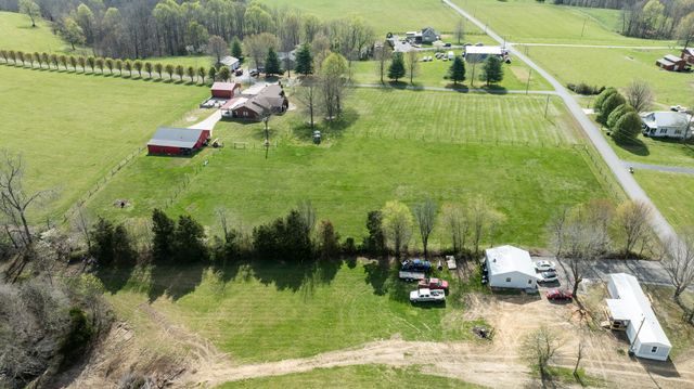 77 Deerfield Lane, Dunnville, KY 42528
