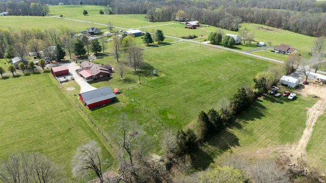 77 Deerfield Lane, Dunnville, KY 42528