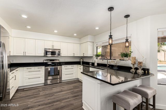 2108 E CIELO GRANDE Avenue, Phoenix, AZ 85024