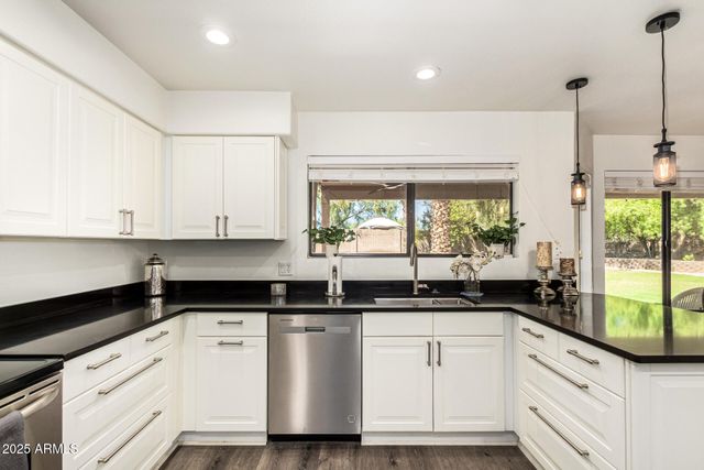 2108 E CIELO GRANDE Avenue, Phoenix, AZ 85024