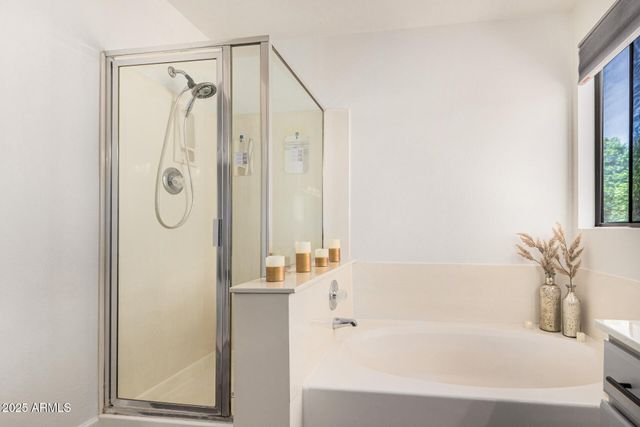 2108 E CIELO GRANDE Avenue, Phoenix, AZ 85024