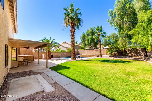 2108 E CIELO GRANDE Avenue, Phoenix, AZ 85024