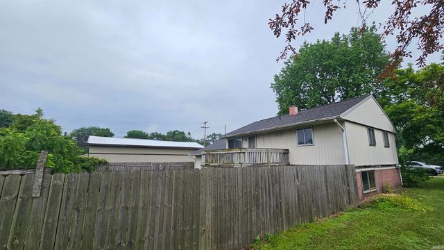 23913 Nora Street, Elkhart, IN 46516