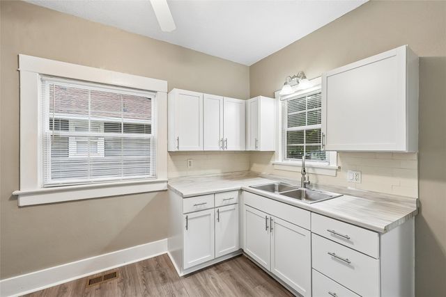 1803 Washington Avenue, Des Moines, IA 50314