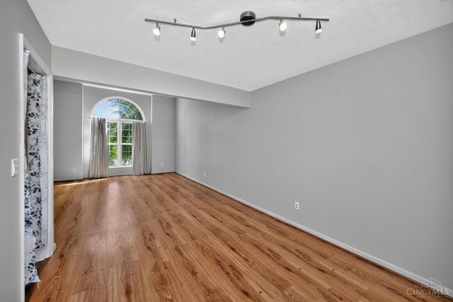 328 Keeneland Court, Lebanon, OH 45036