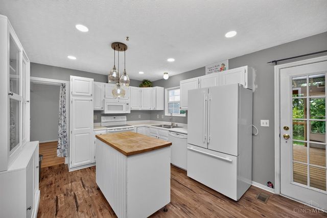 328 Keeneland Court, Lebanon, OH 45036