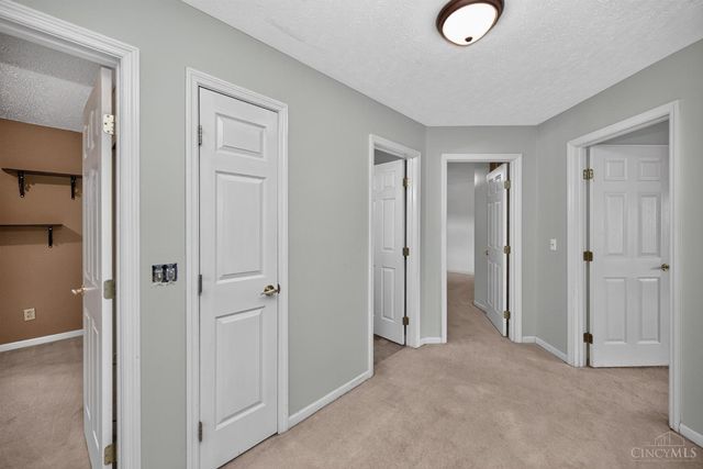 328 Keeneland Court, Lebanon, OH 45036