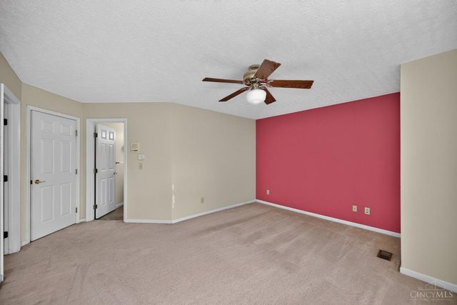 328 Keeneland Court, Lebanon, OH 45036