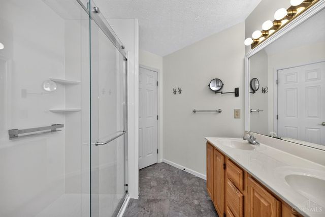 328 Keeneland Court, Lebanon, OH 45036