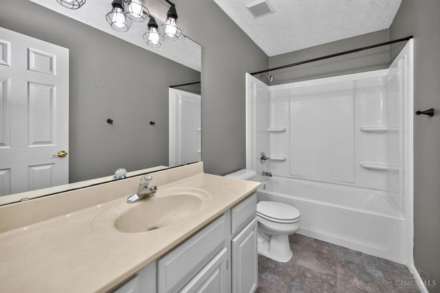 328 Keeneland Court, Lebanon, OH 45036
