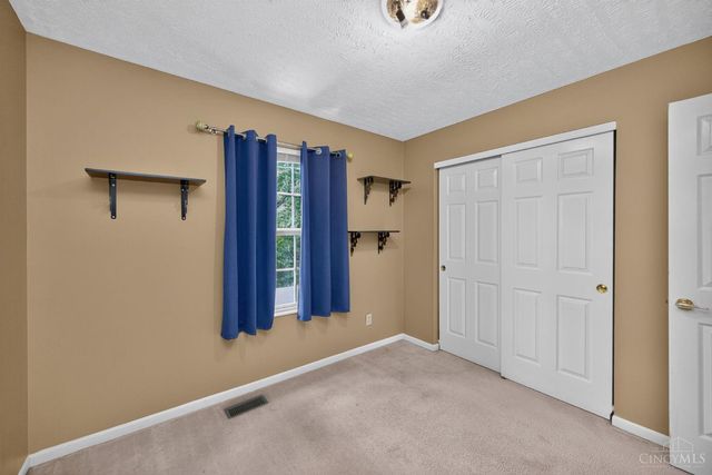 328 Keeneland Court, Lebanon, OH 45036