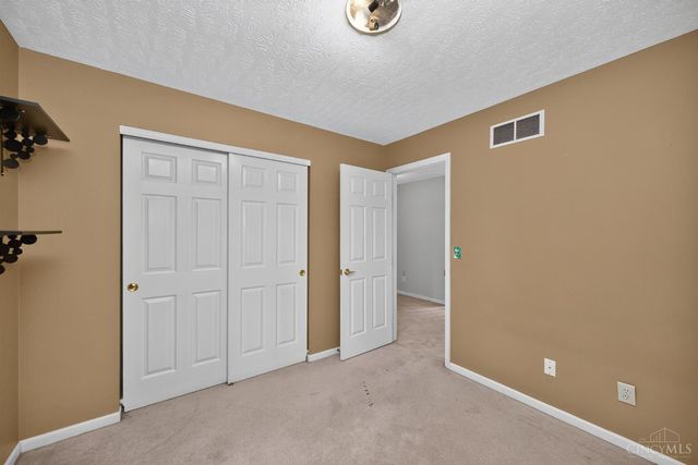 328 Keeneland Court, Lebanon, OH 45036