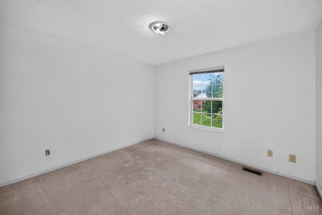 328 Keeneland Court, Lebanon, OH 45036