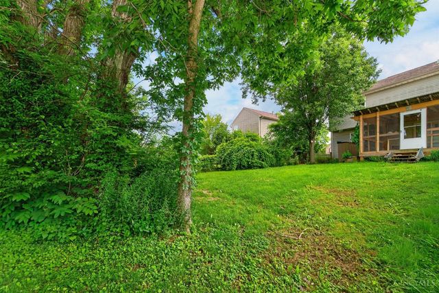 328 Keeneland Court, Lebanon, OH 45036