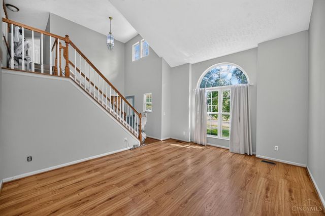328 Keeneland Court, Lebanon, OH 45036