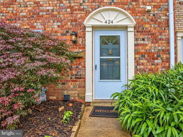 424 GREENBRIER CT, Fredericksburg, VA 22401
