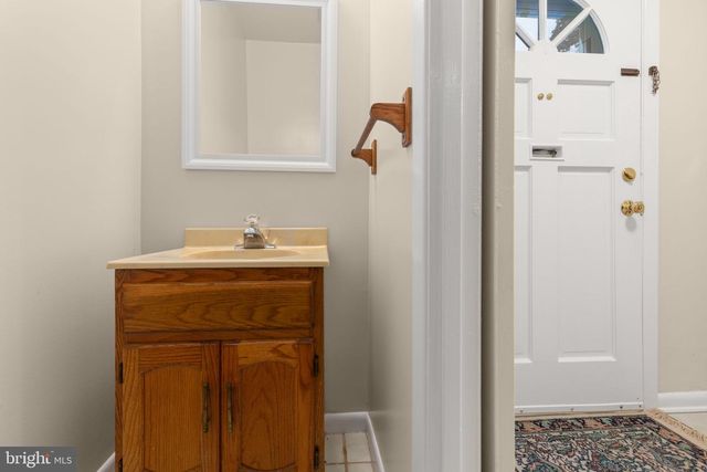 424 GREENBRIER CT, Fredericksburg, VA 22401