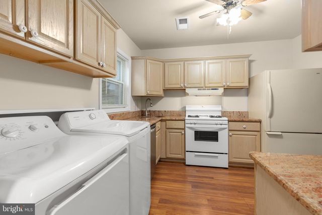 424 GREENBRIER CT, Fredericksburg, VA 22401