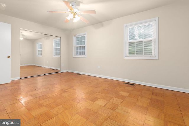 424 GREENBRIER CT, Fredericksburg, VA 22401