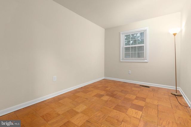 424 GREENBRIER CT, Fredericksburg, VA 22401