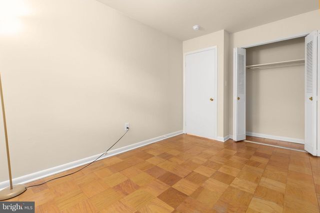 424 GREENBRIER CT, Fredericksburg, VA 22401