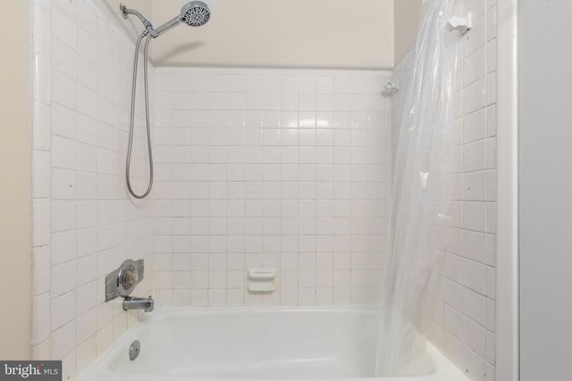 424 GREENBRIER CT, Fredericksburg, VA 22401