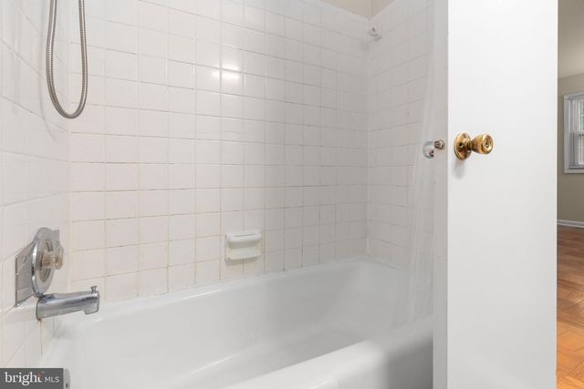 424 GREENBRIER CT, Fredericksburg, VA 22401