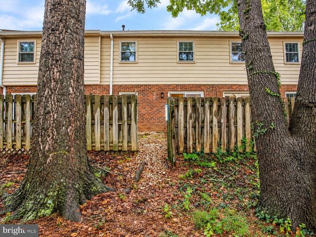 424 GREENBRIER CT, Fredericksburg, VA 22401