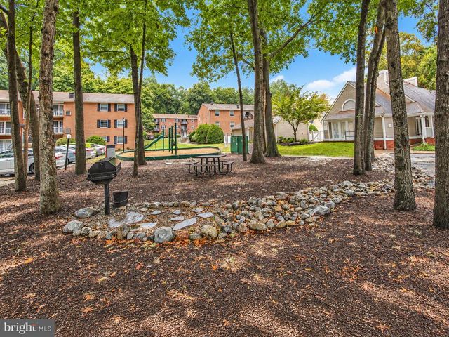 424 GREENBRIER CT, Fredericksburg, VA 22401