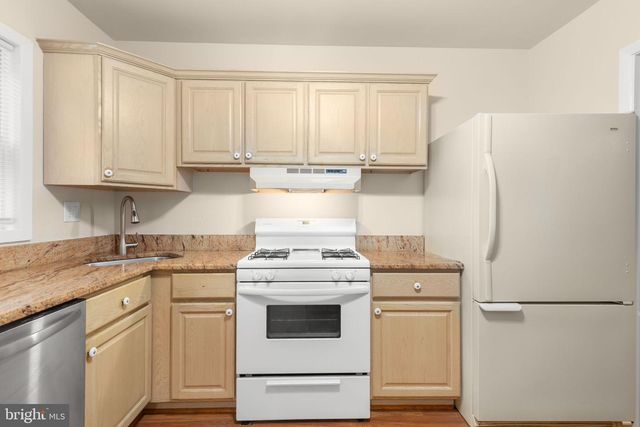 424 GREENBRIER CT, Fredericksburg, VA 22401