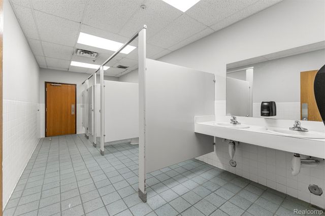 35425 W Michigan Avenue 3653, Wayne, MI 48184