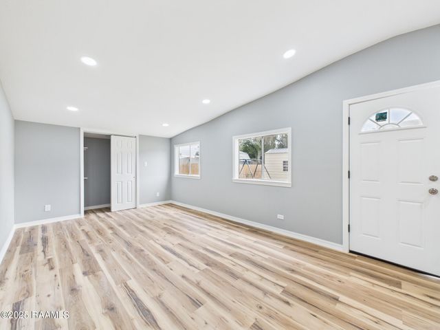 300 Gauthier Road, Lafayette, LA 70501