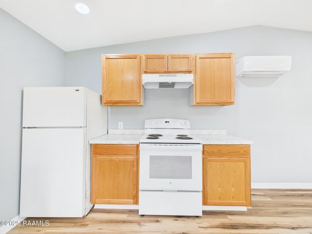 300 Gauthier Road, Lafayette, LA 70501