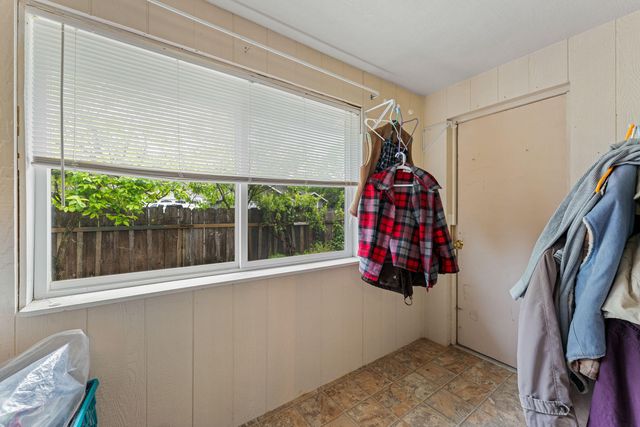 2701 Salmon Circle, Grants Pass, OR 97527