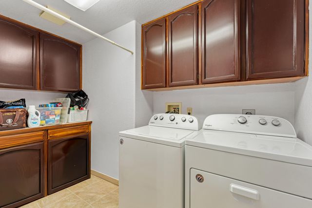 2701 Salmon Circle, Grants Pass, OR 97527