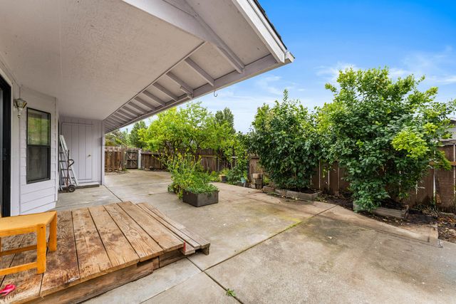 2701 Salmon Circle, Grants Pass, OR 97527