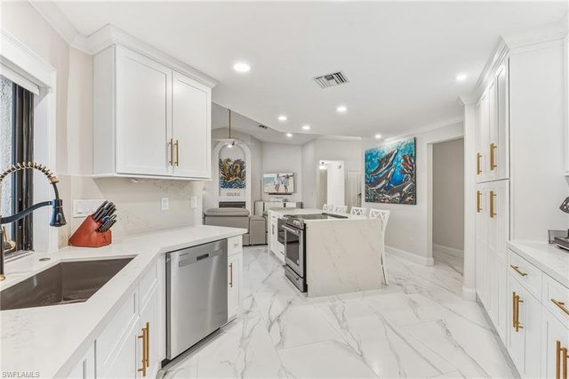 2318 SE 27th ST, Cape Coral, FL 33904