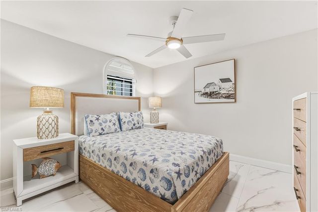 2318 SE 27th ST, Cape Coral, FL 33904