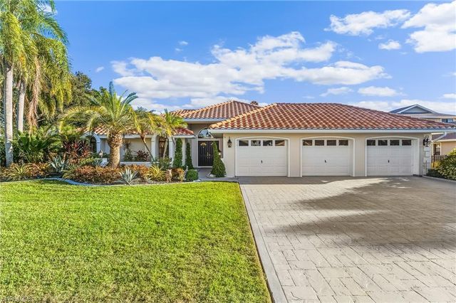 2318 SE 27th ST, Cape Coral, FL 33904