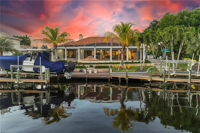 2318 SE 27th ST, Cape Coral, FL 33904