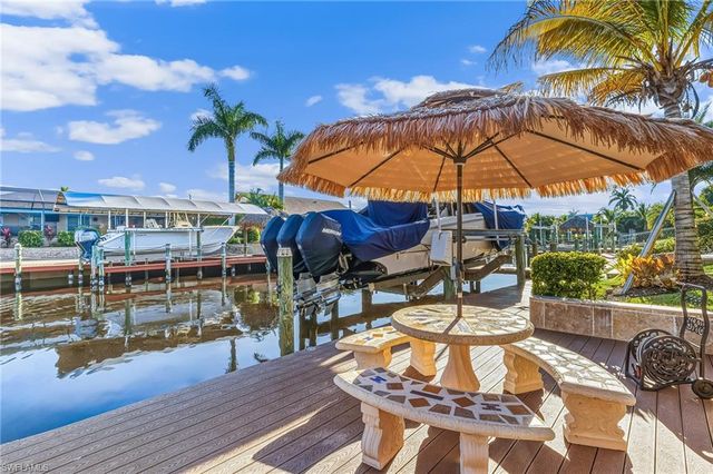 2318 SE 27th ST, Cape Coral, FL 33904